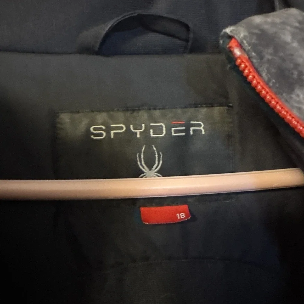 Spyder Boys Ski Jacket Size 18 Red Black Hooded Waterproof Snow Coat Youth‎ - Picture 2 of 10